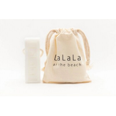 【海洋性由来】塩石鹸(石鹸用ロープ付き) 浜辺のLaLaLa [20563568]
