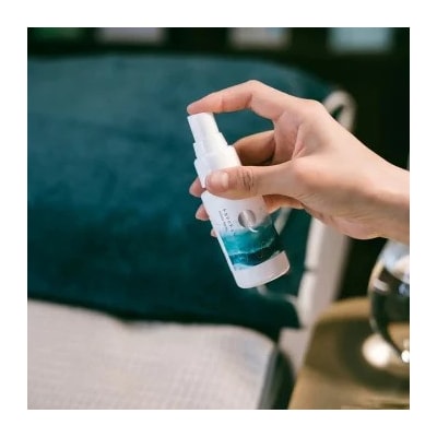 明日 わたしは柿の木にのぼる/アロマスプレー 50ml