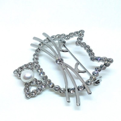 ブローチ・大きなネコ(淡水本真珠・ボタン)R　1970