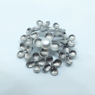 ブローチ・フラワー(A)(淡水本真珠・ボタン) 1982