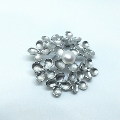 ブローチ・フラワー(A)(淡水本真珠・ボタン) 1982