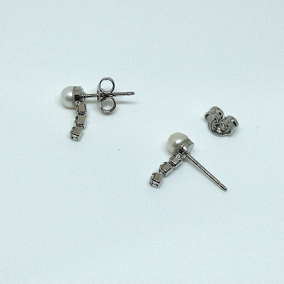 真珠ピアス・スリービーズ(淡水本真珠・ボタン) 1999