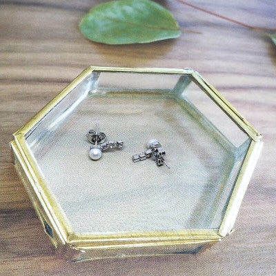 真珠ピアス・スリービーズ(淡水本真珠・ボタン) 1999