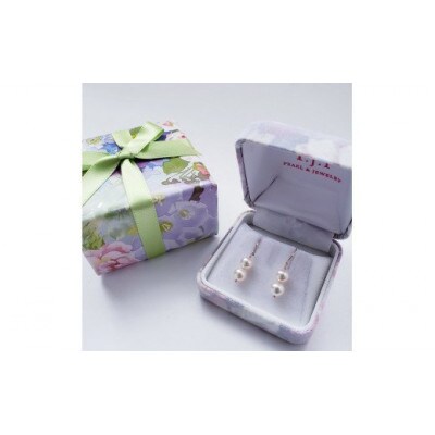 耳元でしなやかに揺れる!ツインパールピアス　870
