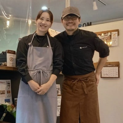 FROM　チーズケーキ3種食べ比べ(バスク・オリジナル・ゴルゴンゾーラと蜂蜜ベイクド)　1625