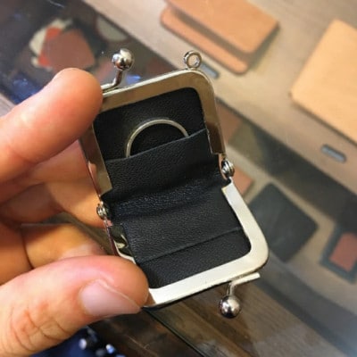 がま口リングケース ペトローリオ 本革 手作りレザー指輪ケース カラビナストラップ付【受注生産 】