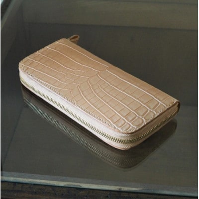クロコダイルラウンドファスナー長財布 生成り色仕様 手作りレザー本革 クロコダイル 【受注生産】