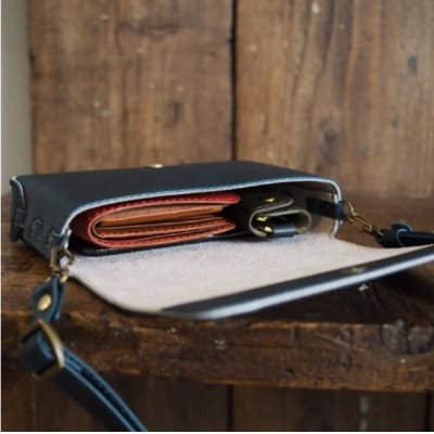 革綴じコンパクトポシェット 選べる6色 牛革 ヤギ革 レザーショルダーバッグ【オーダーメイド】