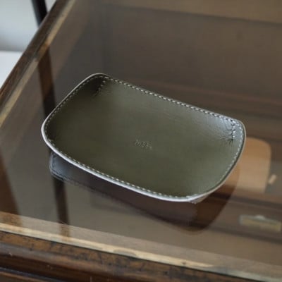 革マネートレー グリーン アクセサリーや小物入れ、プレゼントやギフトにも。手作り本革レザー 受注生産