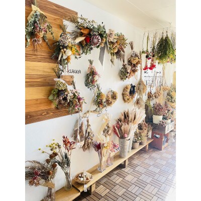 福岡市で製作したドライフラワースワッグ(レッドブーケM) QA02
