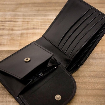 本革シンプルな二つ折り財布 ブラック 63-002-4