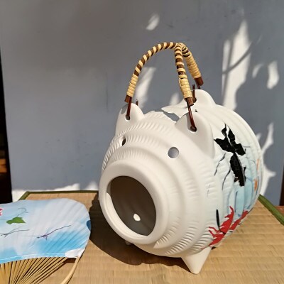 金魚柄の蚊取り豚