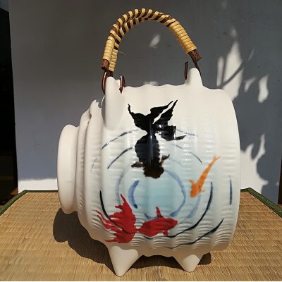 金魚柄の蚊取り豚