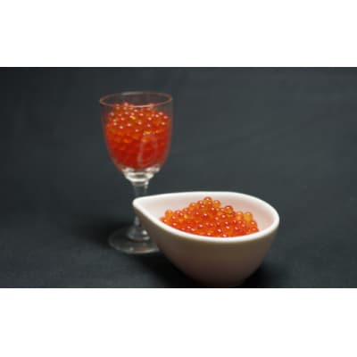 【2026年1月10日～発送開始予定】駒ヶ岳清流サーモン「暴れイクラ」300g(生鮮便:冷蔵)