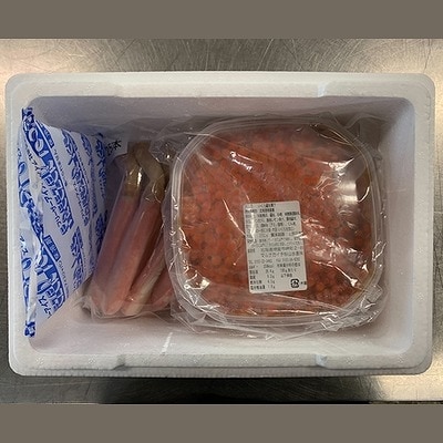 生冷本ずわいがに棒肉500g、いくら醤油漬け200g F-05003