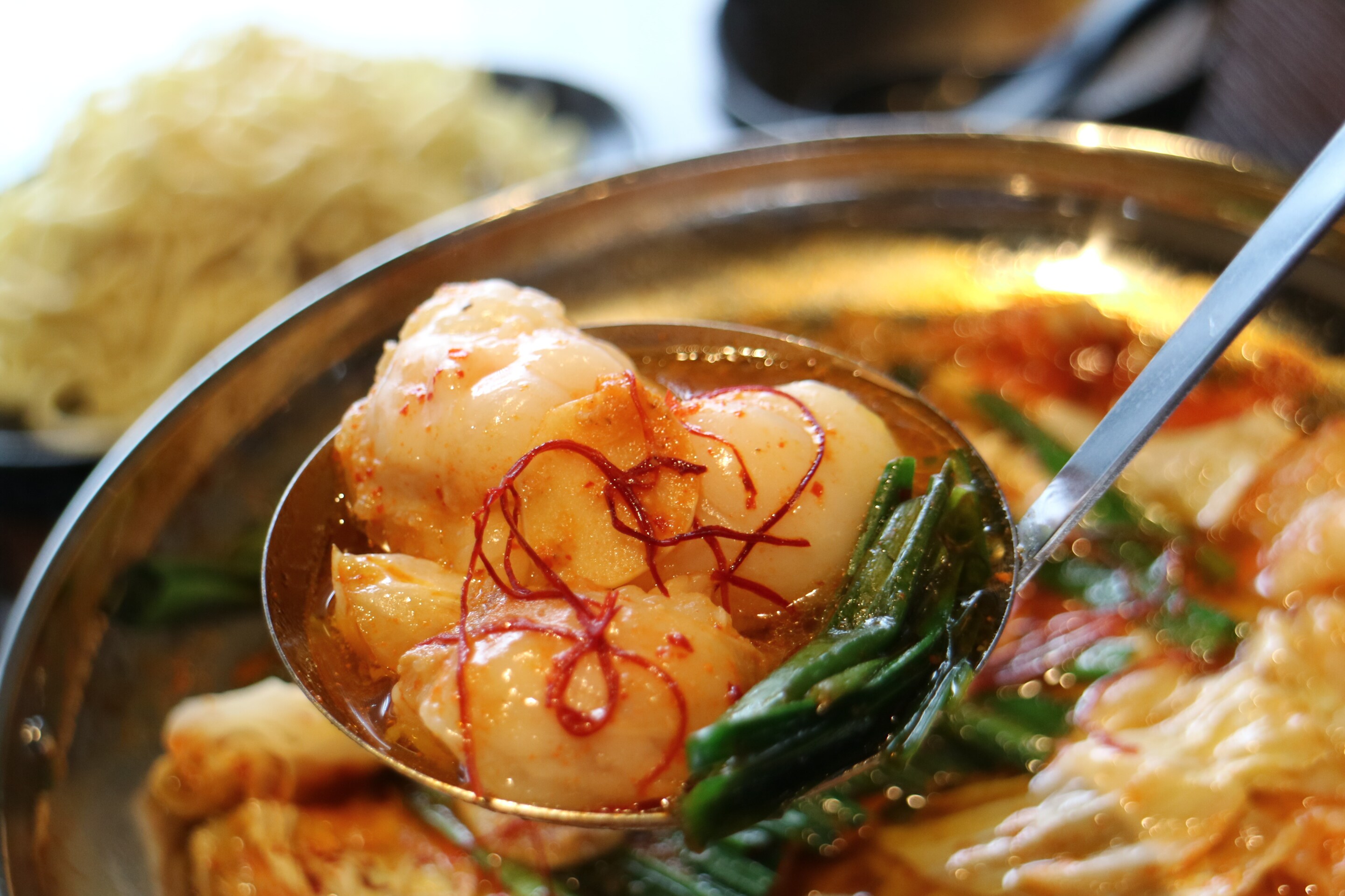 国産もつ鍋 赤味噌 8～12人前 300g×4 国産牛肉(牛ホルモン モツ)【冷凍】京都