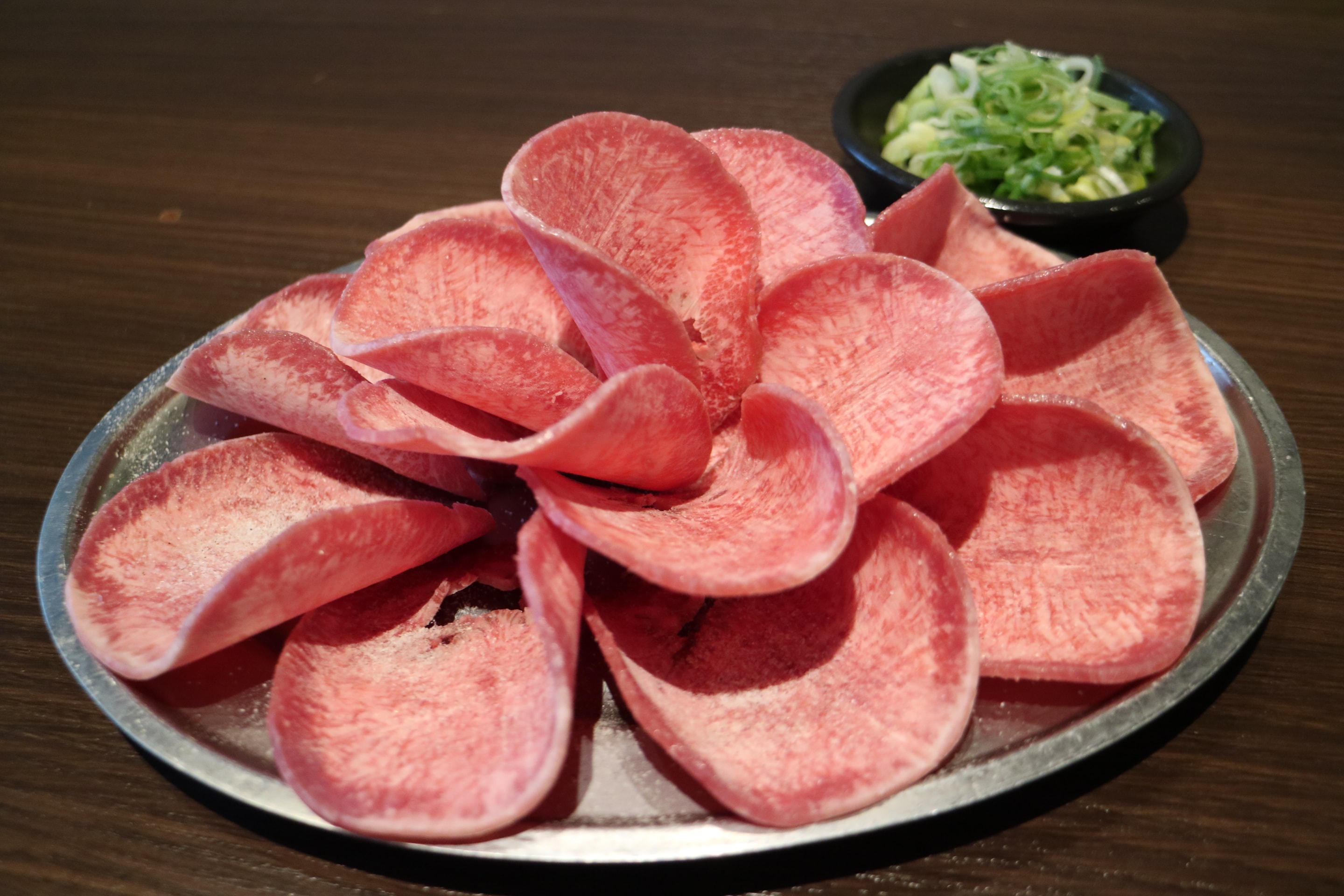 焼肉店1番人気! 薄切り牛タン 25人前 300g×10 焼肉やアウトドア、BBQに
