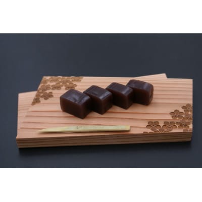 木製桔梗紋入り懐紙皿(菓子切り付き)