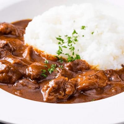 もとぶ牧場ビーフカレーギフトセット(180g×4食)