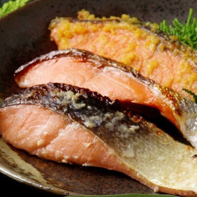 【北海道根室産】鮭の西京味噌漬・塩麹漬(計2kg)・いくら醤油漬け2P B-42099
