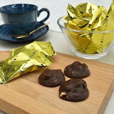 ピーナッツブロックチョコ　800gBOX【604】