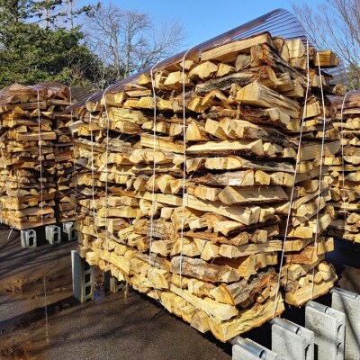 スギ薪 12kg 40cm×14本 遊園地で製造した薪 サントピアワールド