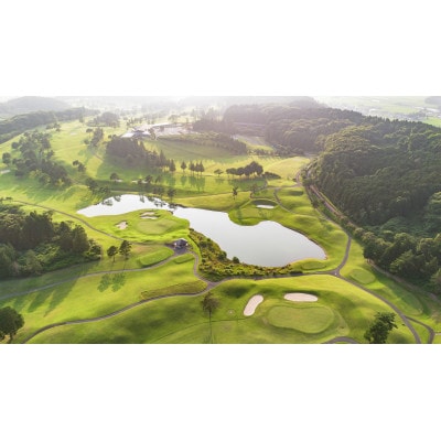 セブンハンドレッドクラブ ゴルフ場《平日》1日貸切利用券