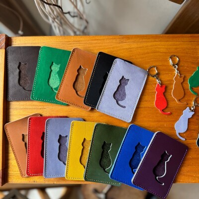 猫シルエット パスケース  JINTO 野球 グローブ 革 革小物 レザー 定期入れ ネコ:黒