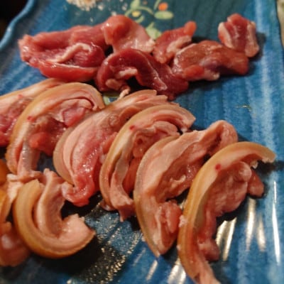 今帰仁生まれの「美らヤギ」刺し身2パック 山羊汁2パック