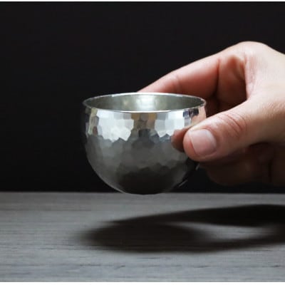 【一点もの】純錫 ぐい呑み 深型 (80ml) 手作り 日本酒 贈答品 新潟県 弥彦村