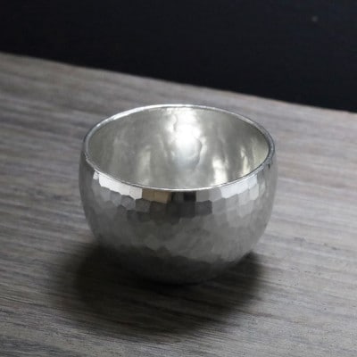 【一点もの】純錫 ぐい呑み 深型 (80ml) 手作り 日本酒 贈答品 新潟県 弥彦村