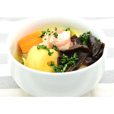 新潟県弥彦村産　越のうさぎ 　生きくらげ250g、乾燥きくらげ25g　詰め合わせセット