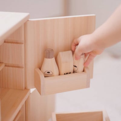 桧のおもちゃ　アイコニーのままごと冷蔵庫