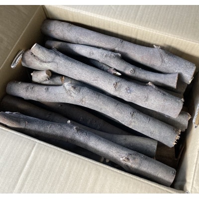 訳あり(自然乾燥) 広葉樹の丸薪 15kg～18kg 菜の花薪をアウトドアやキャンプに|B221