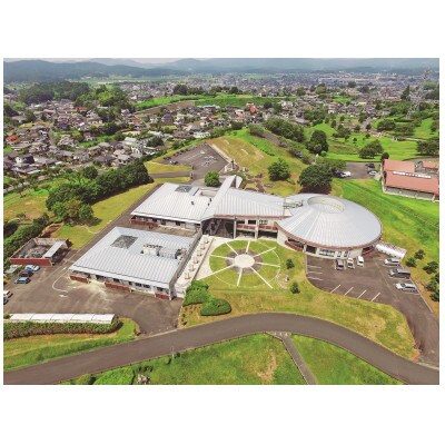 一流講師陣に陶芸作品を講評してもらう会