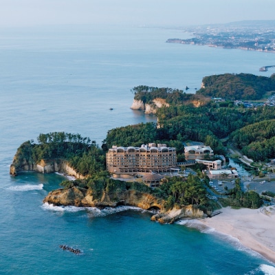 【先行予約権付き】国民宿舎宿泊利用率NO.1「鵜の岬」特別室ペア宿泊券・お土産(和菓子・珈琲)付き