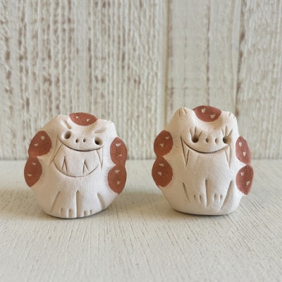 【やちむん・焼き物】にんまりサー 手のひらサイズの陶器シーサー