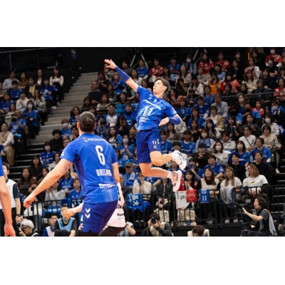 【11月22日(土)正午受付開始】大阪ブルテオンの選手が放つスパイクを受けられる(先着5人)