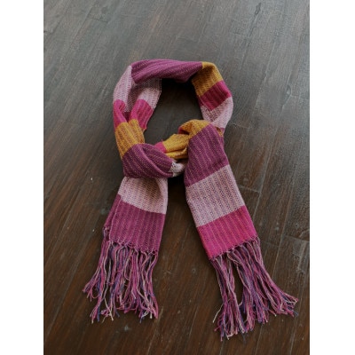 薄手の手織りマフラー(紫式部)　テーブルセンターとしてもご使用可