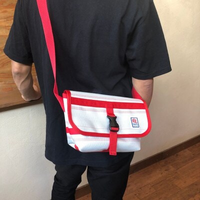 【SUWAプレミアム】ボディバッグ　ホワイト(M)(パイピングカラー:赤)