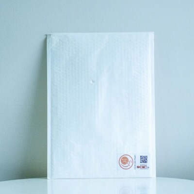 ＜金魚＞愛媛の杉を使った木の透かしうちわ