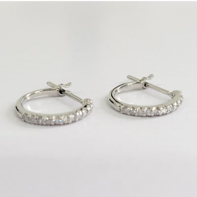 PT900 0.10ct ハーフエタニティ フープ ダイヤ ピアス