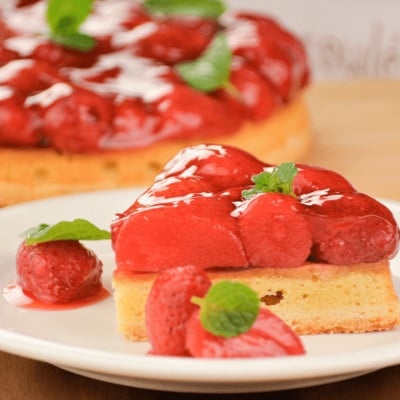 魔法洋菓子店ソルシエの苺のコンポート タルトケーキ 6号 6人～8人分 直径19cm 約720g