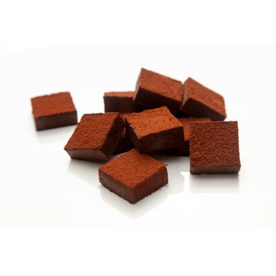 【ワッフルアトリエ  ムエル】の　生チョコレート9個×2箱