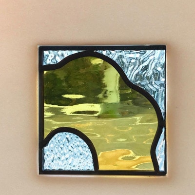 ステンドグラスの小さな花パネル(イエロー)