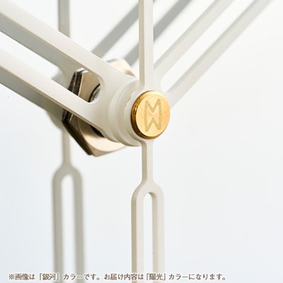創業100年の表面技術を受け継ぐ会社が作った ひかりを楽しむ掛け時計260「陽光」