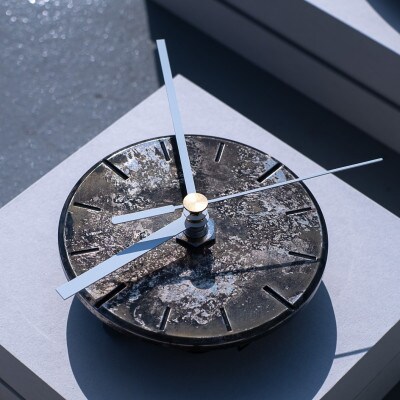 掛け時計 ひかりを楽しむ掛け時計90「夜空」 経年変化を楽しむ金属アートクロック