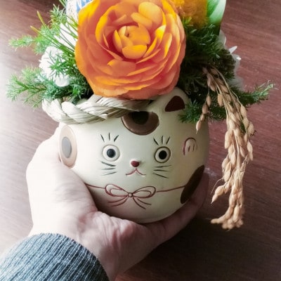 お正月　福飾り　招き猫フラワーアレンジメント