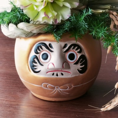 お正月　福飾り　金だるまフラワーアレンジメント