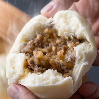 北海道産 黒毛和牛 こぶ黒 牛肉まん10個【LC】